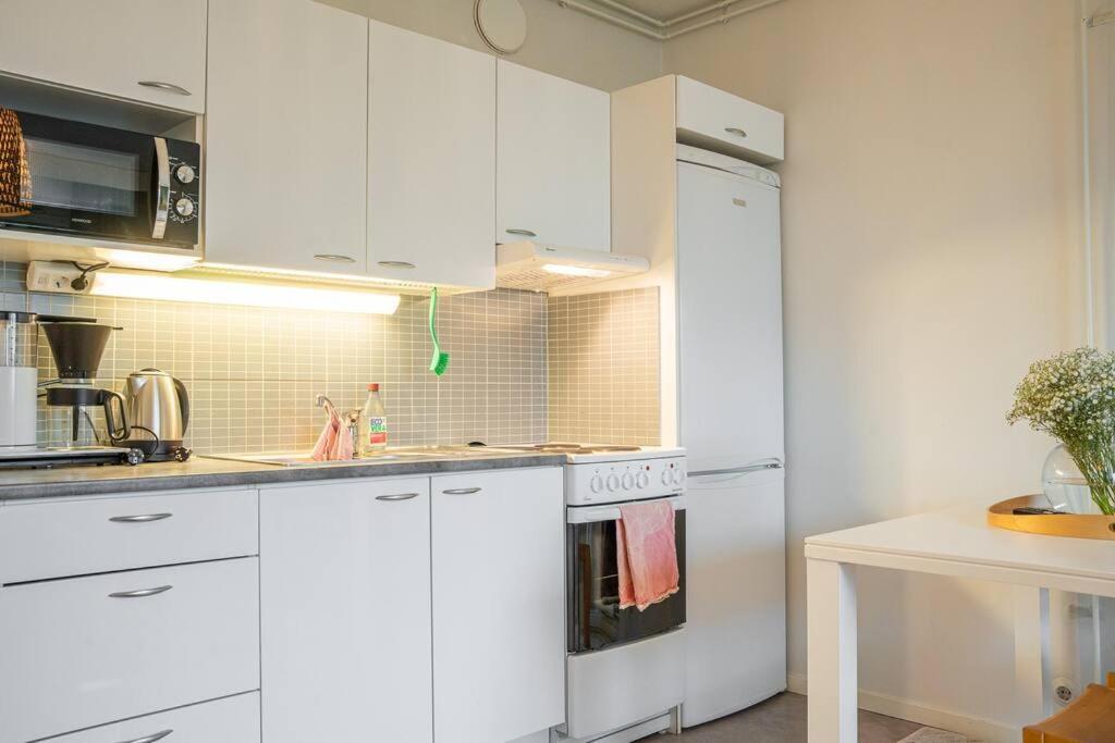 Arctic Downtown Dream: Cozy City Studio Рованіемі Екстер'єр фото